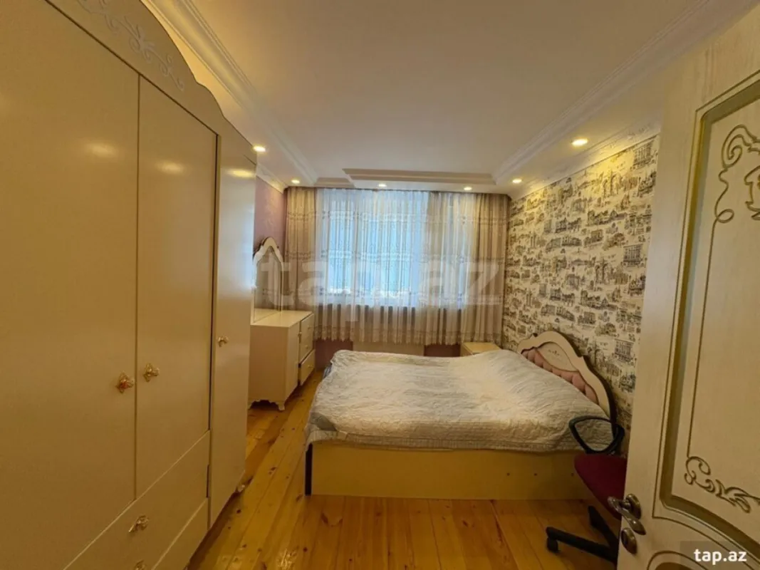Kirayə verilir 5 otaqlı mənzil 110 m²