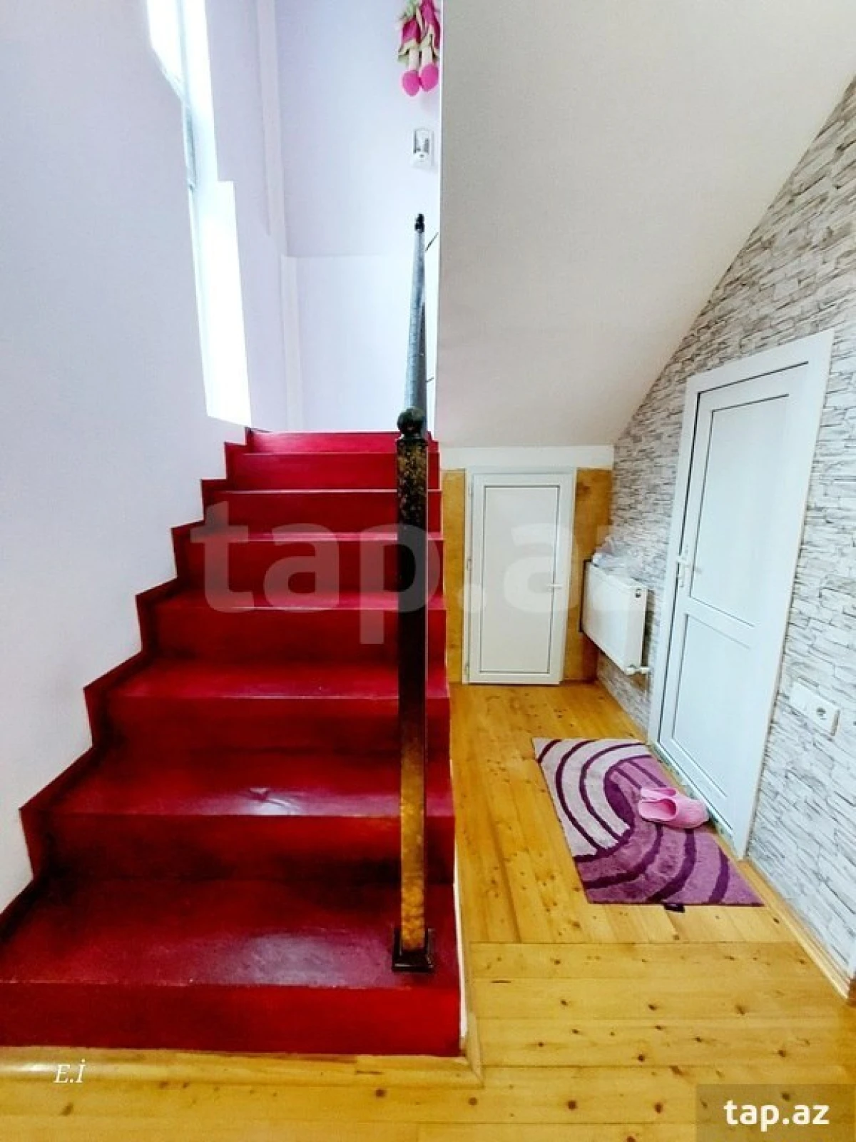 Satılır 4 otaqlı həyət evi