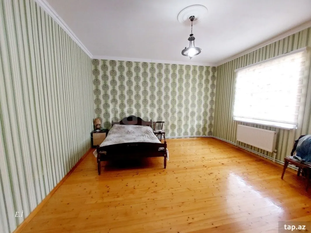 Satılır 4 otaqlı həyət evi