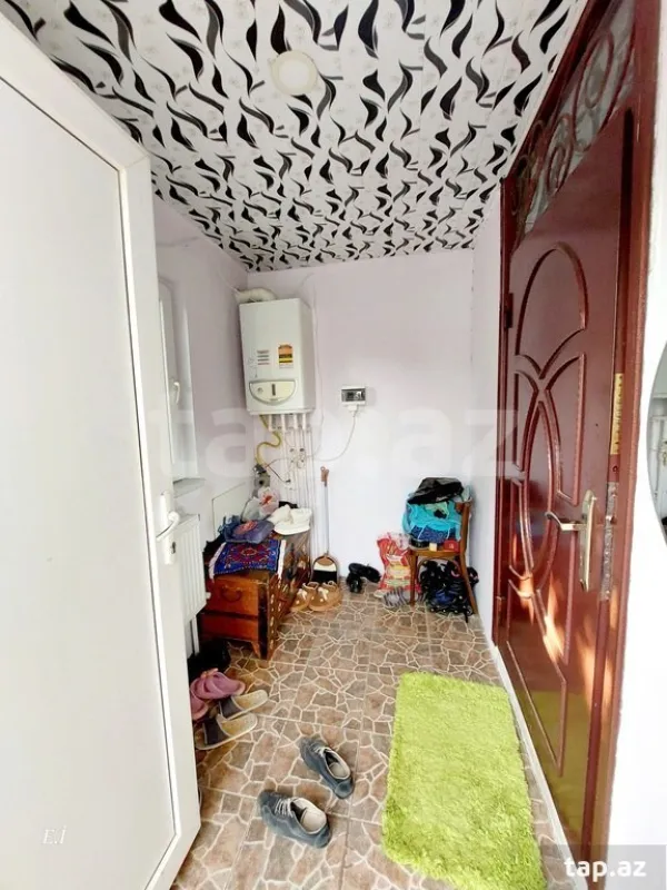 Satılır 4 otaqlı həyət evi