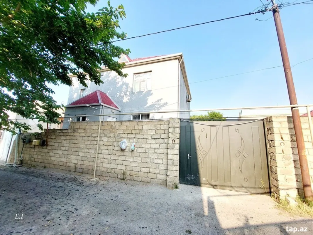 Satılır 4 otaqlı həyət evi