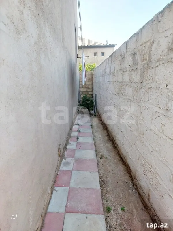 Satılır 4 otaqlı həyət evi