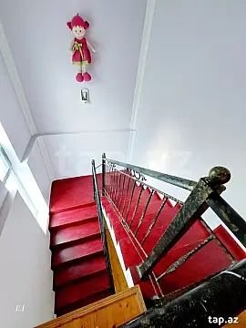 Satılır 4 otaqlı həyət evi