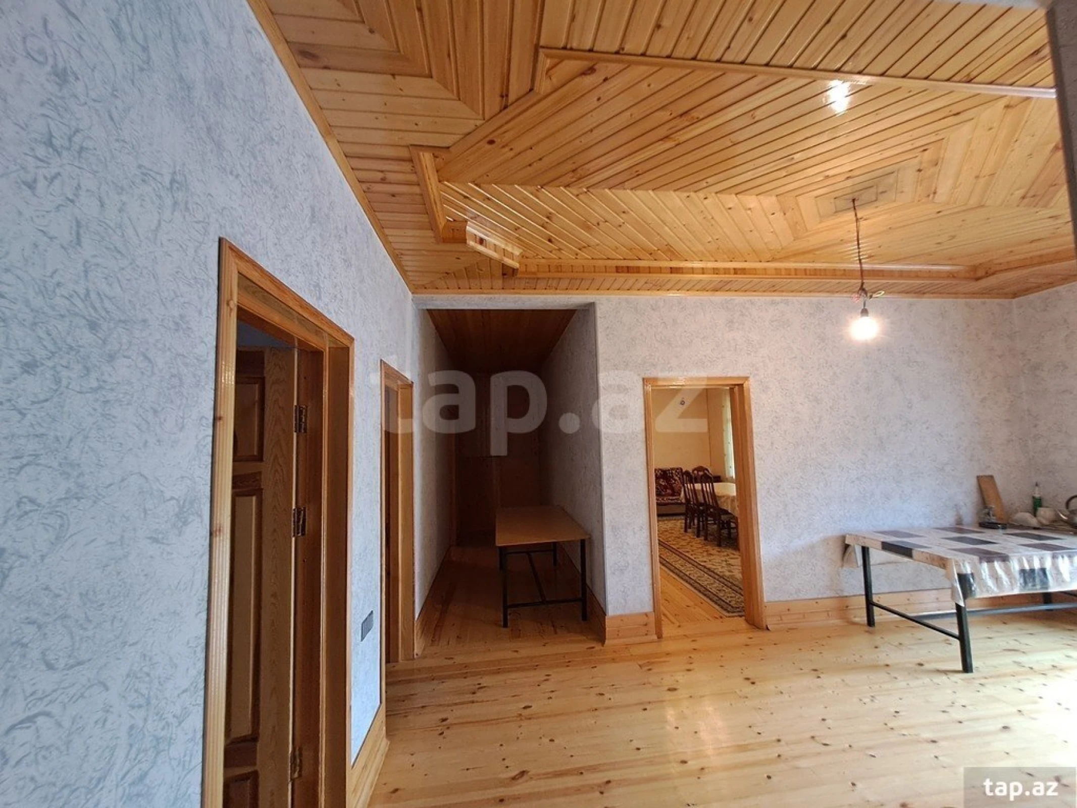 Satılır 6 otaqlı həyət evi