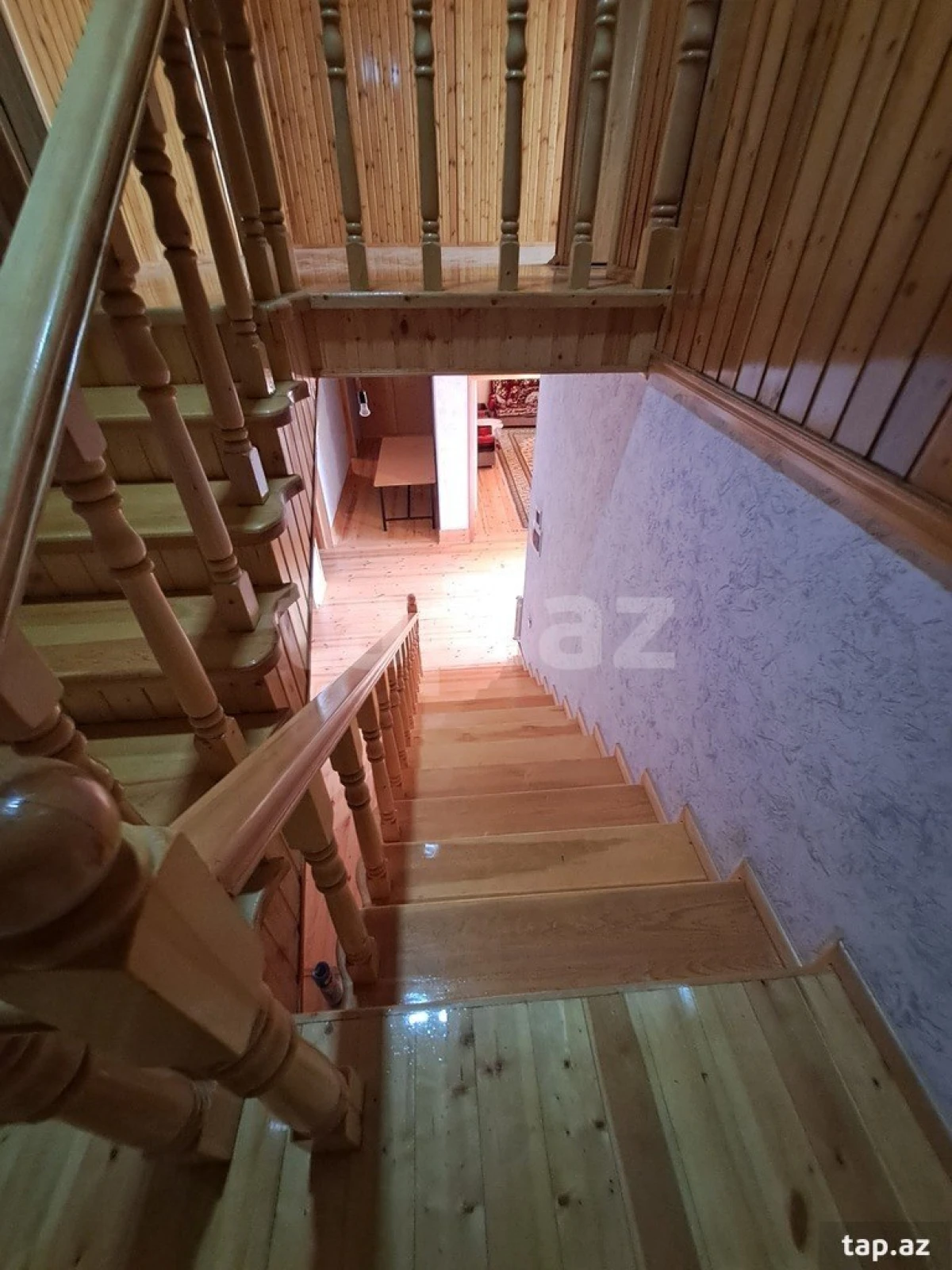 Satılır 6 otaqlı həyət evi