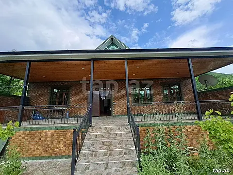 Satılır 6 otaqlı həyət evi — Şəki 6 otaq