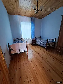 Satılır 6 otaqlı həyət evi