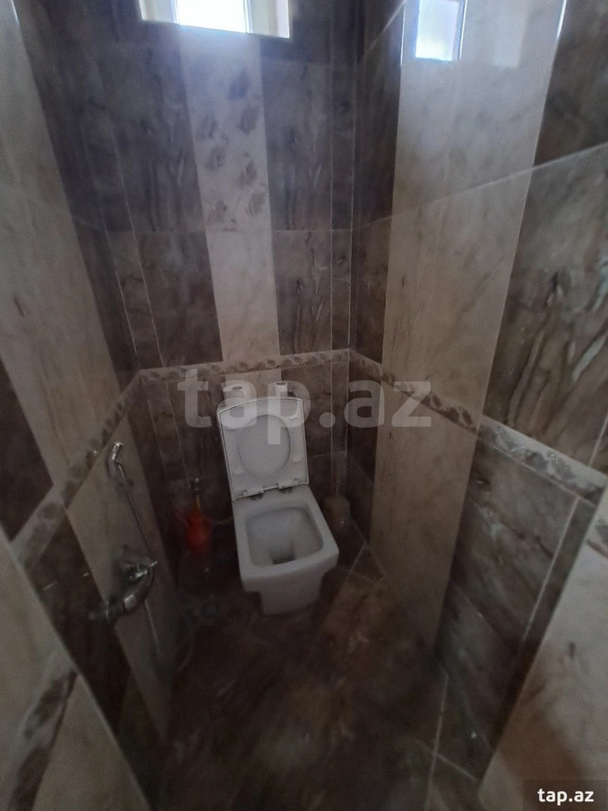 Satılır 6 otaqlı həyət evi