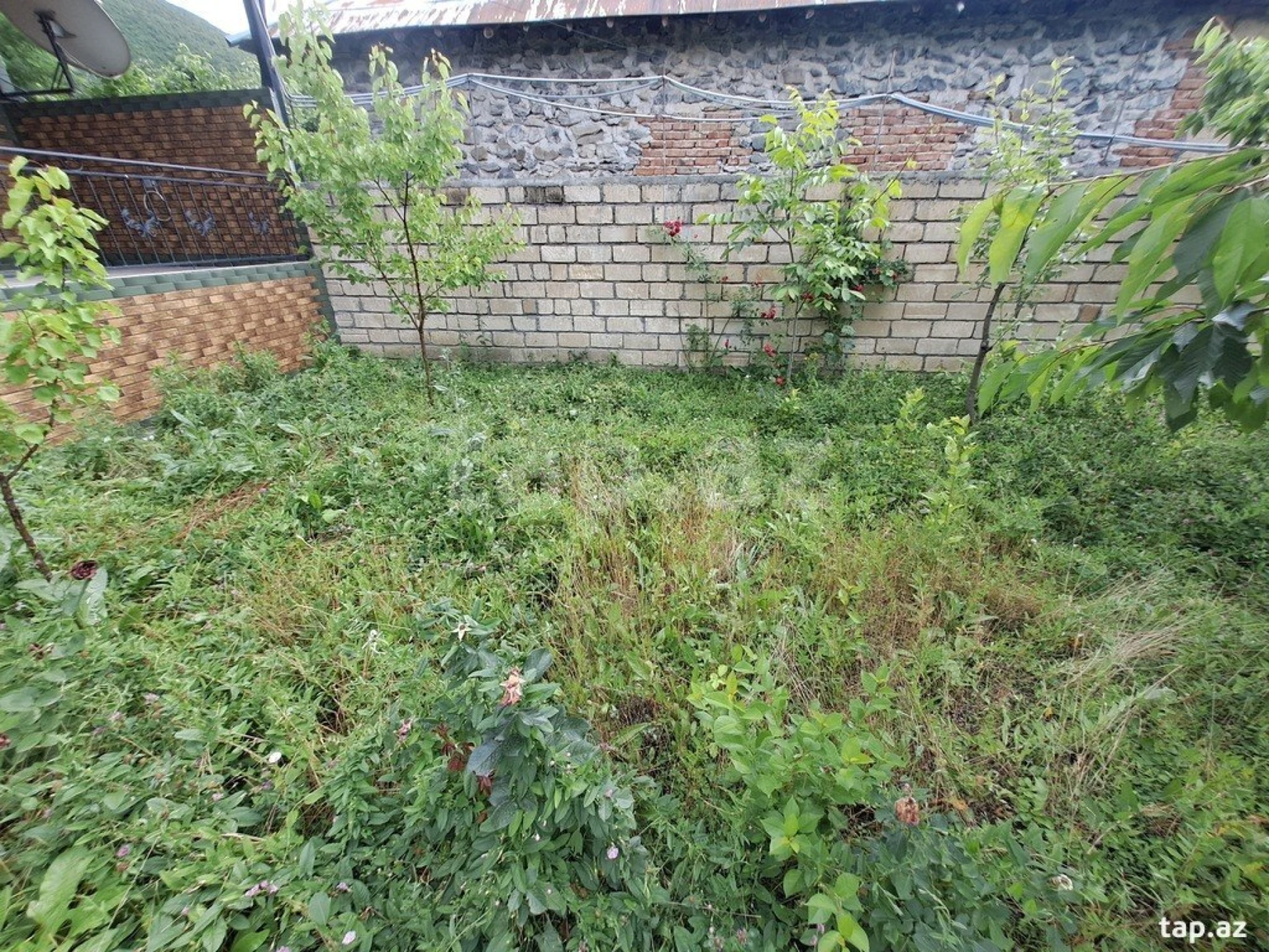 Satılır 6 otaqlı həyət evi