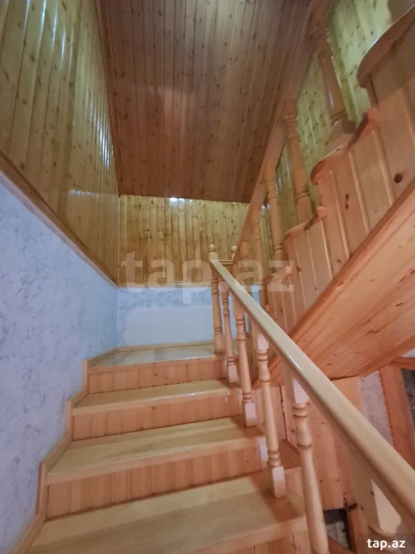 Satılır 6 otaqlı həyət evi