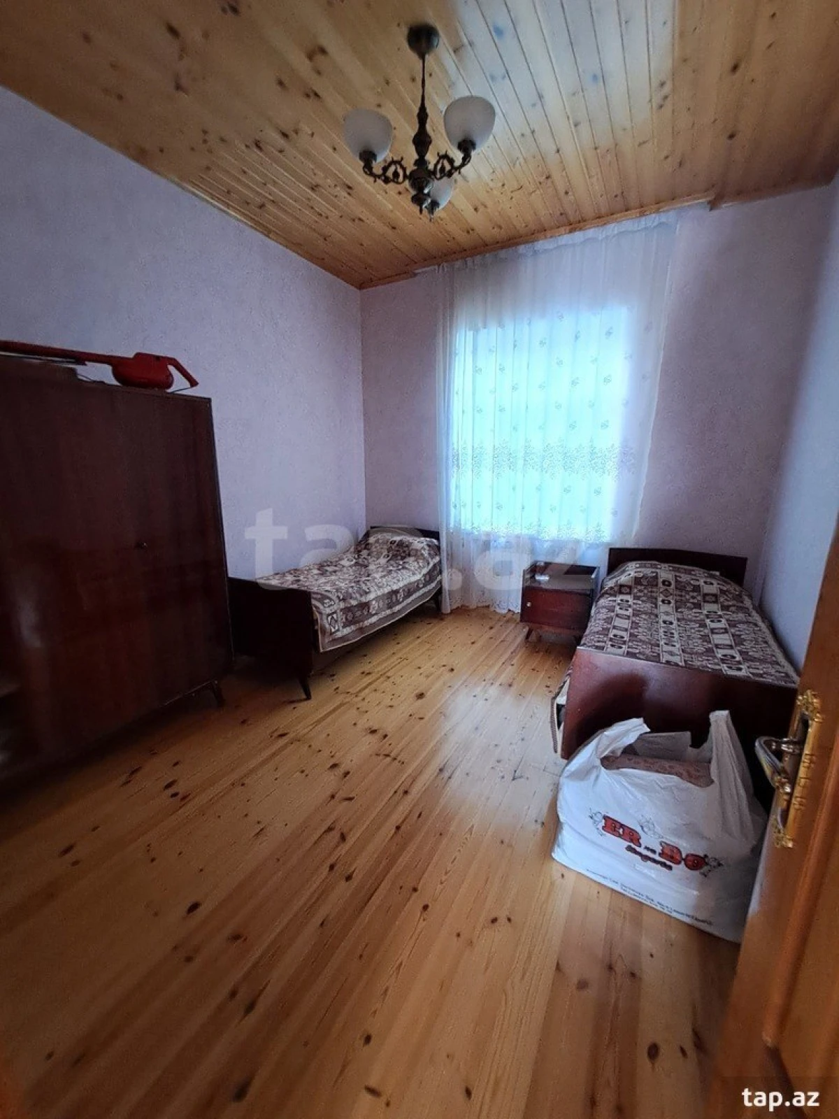 Satılır 6 otaqlı həyət evi