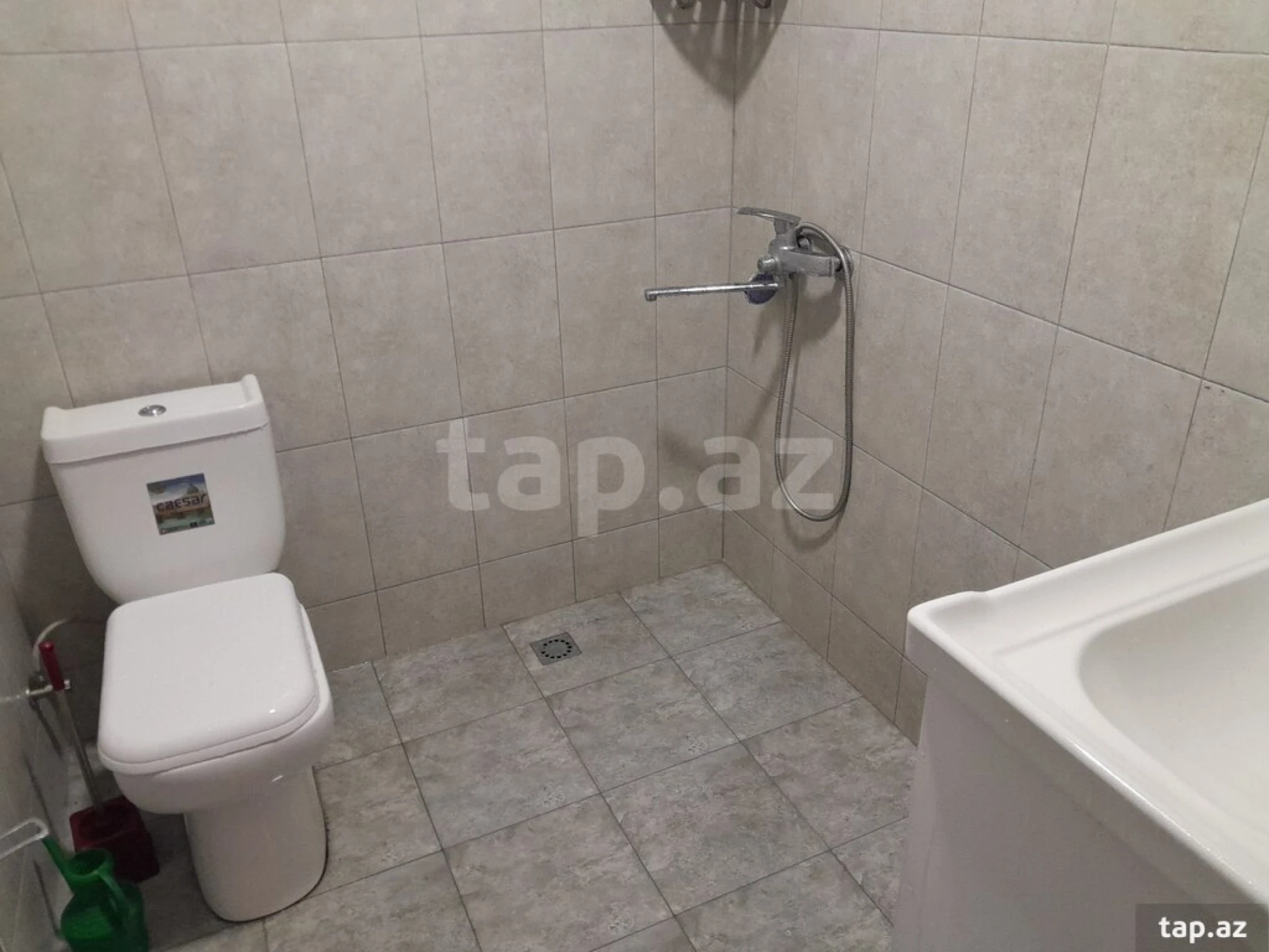 Kirayə verilir 4 otaqlı həyət evi