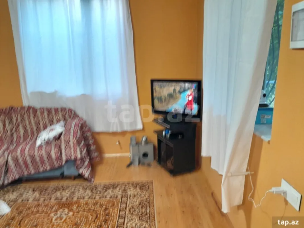 Kirayə verilir 4 otaqlı həyət evi