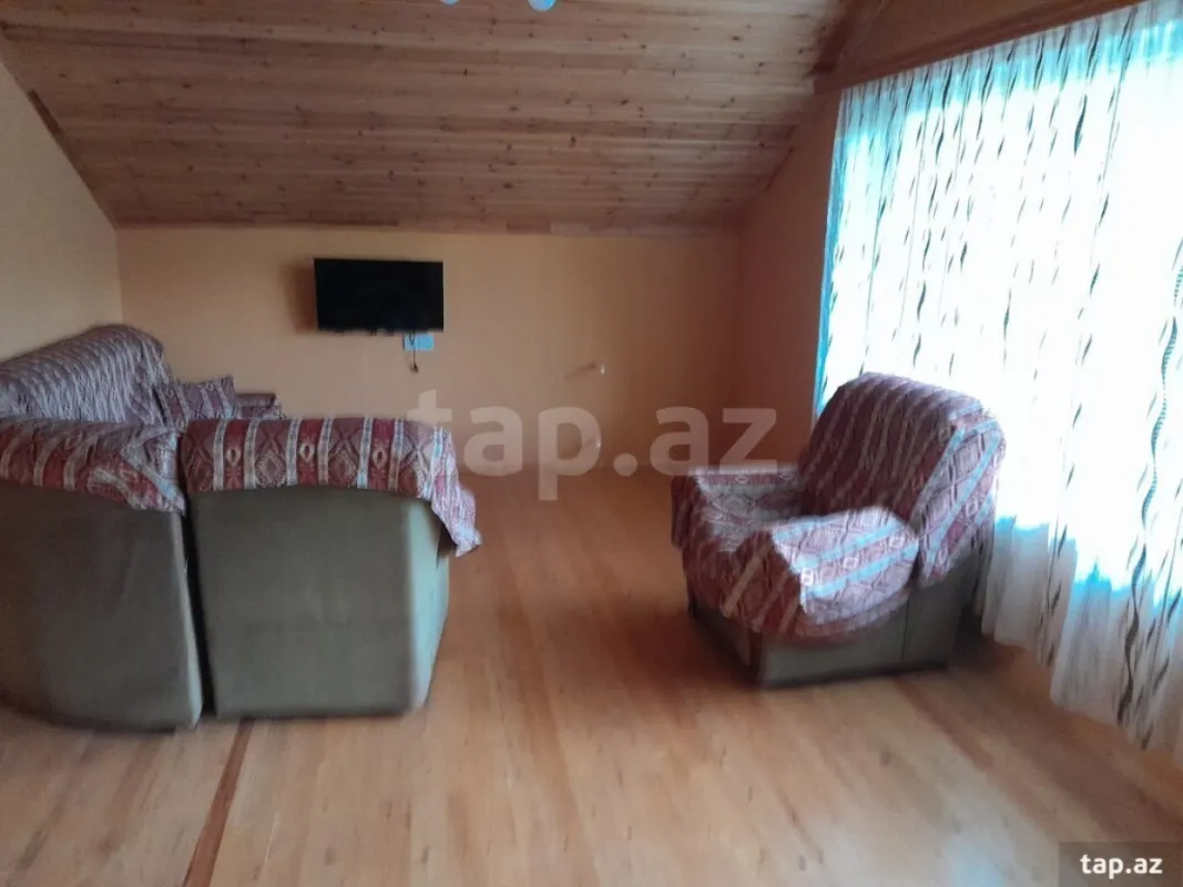Kirayə verilir 4 otaqlı həyət evi