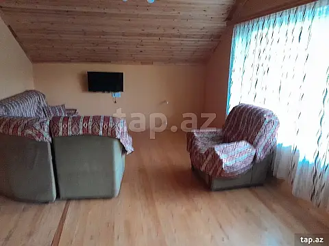 Kirayə verilir 4 otaqlı həyət evi