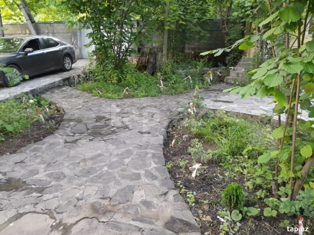 Kirayə verilir 4 otaqlı həyət evi