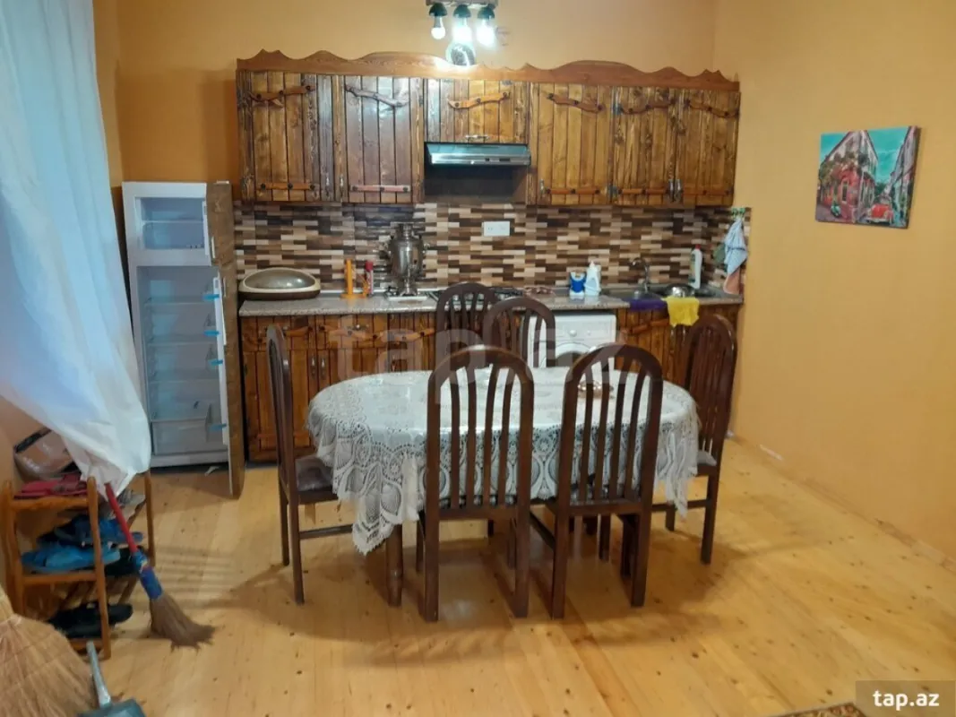 Kirayə verilir 4 otaqlı həyət evi