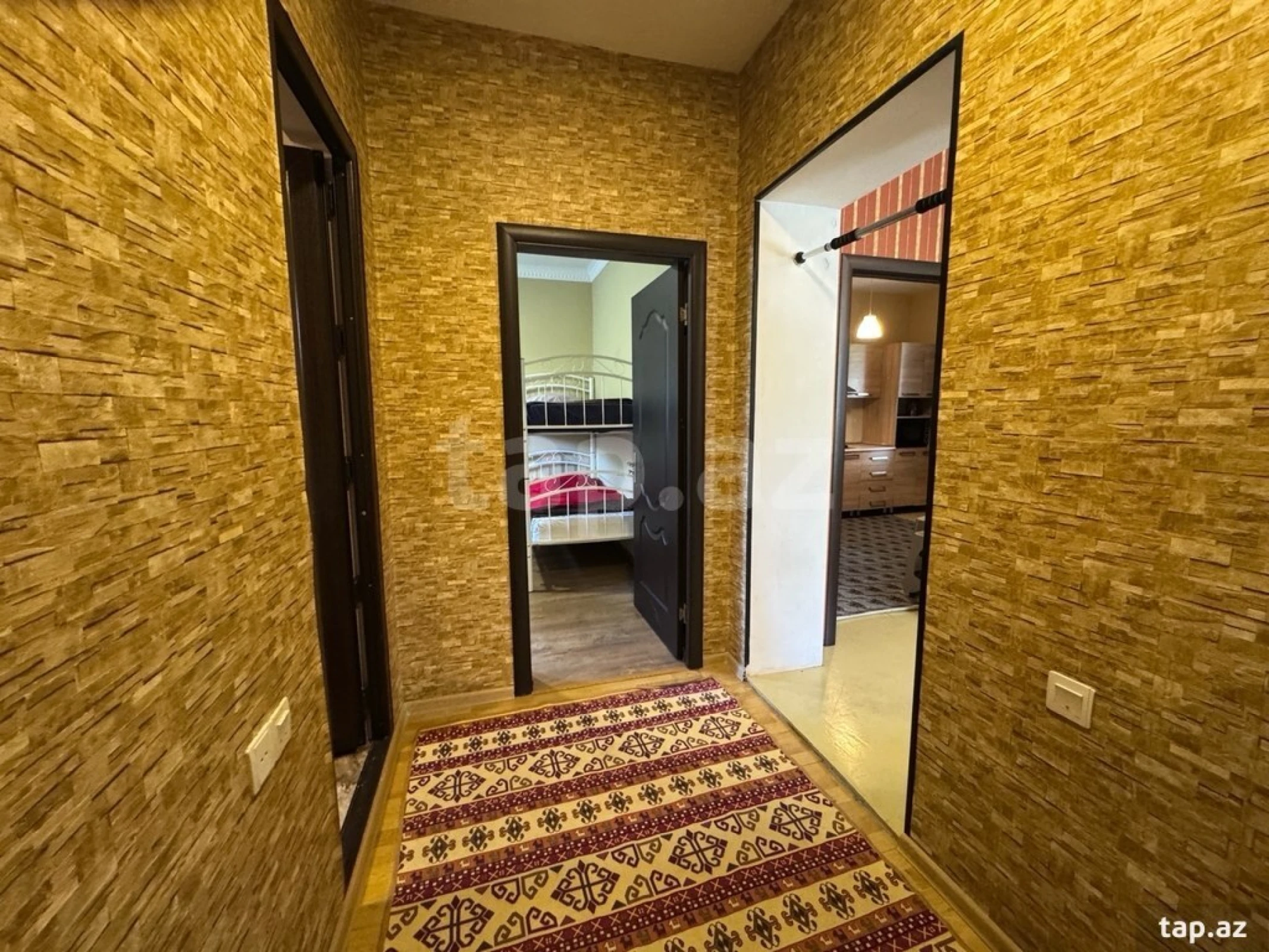 Satılır 4 otaqlı həyət evi