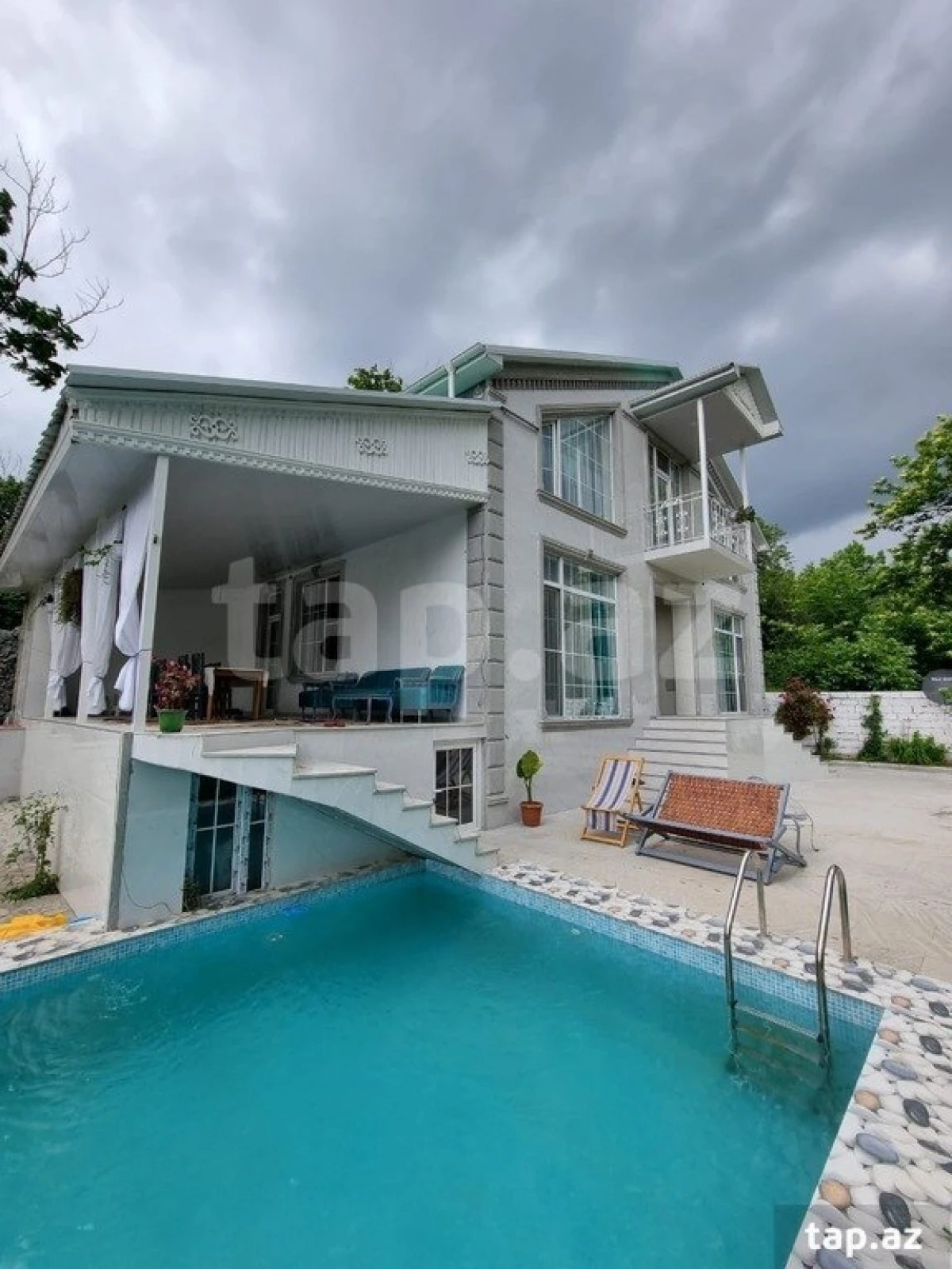 Kirayə verilir 5 otaqlı həyət evi 188 m²