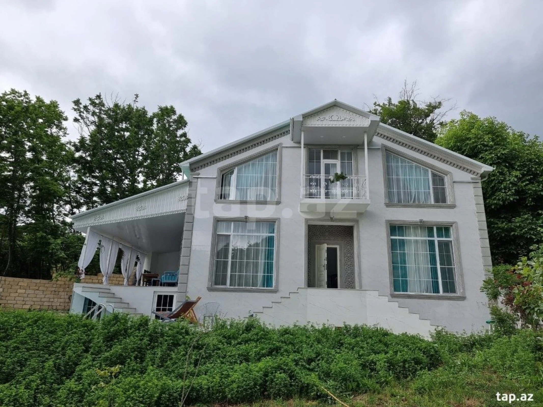 Kirayə verilir 5 otaqlı həyət evi 188 m²