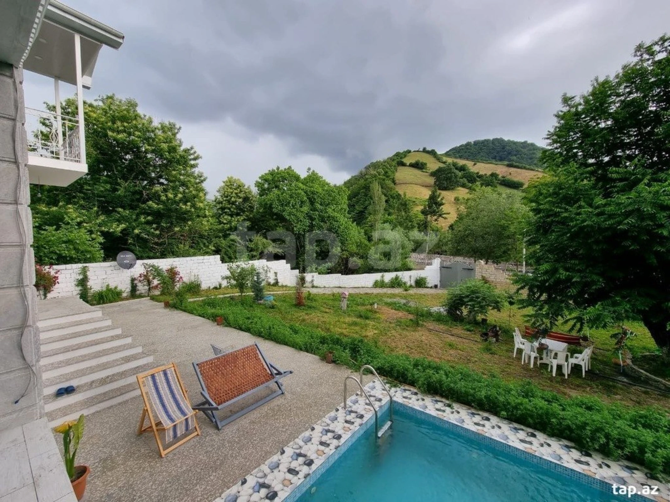 Kirayə verilir 5 otaqlı həyət evi 188 m²