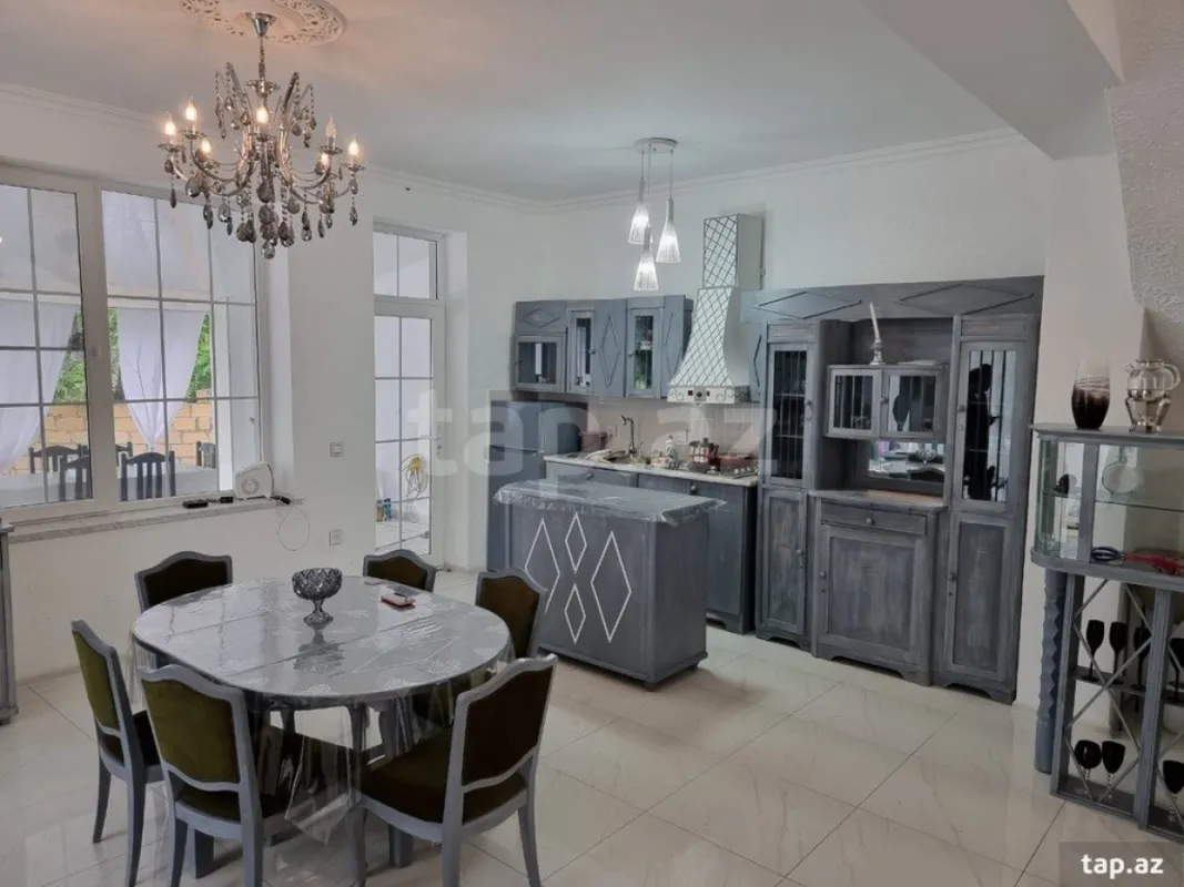 Kirayə verilir 5 otaqlı həyət evi 188 m²