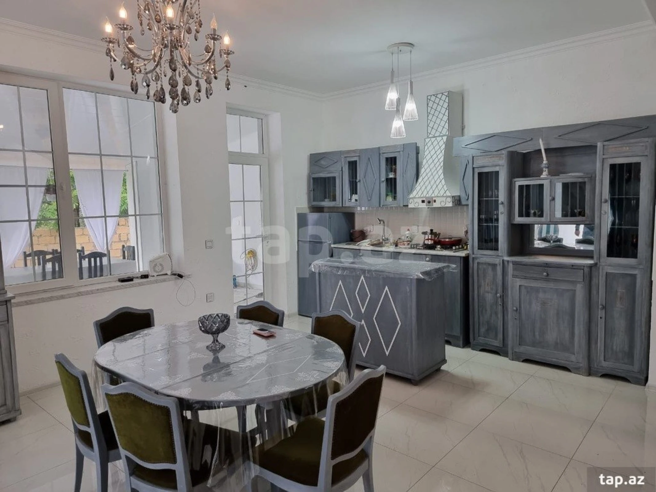 Kirayə verilir 5 otaqlı həyət evi 188 m²