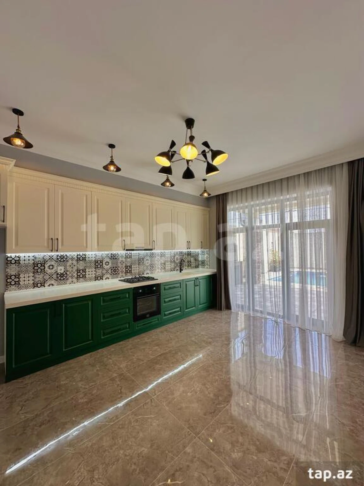 Satılır 4 otaqlı həyət evi