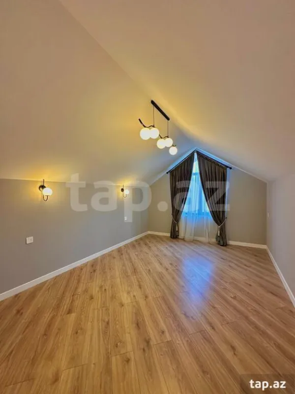 Satılır 4 otaqlı həyət evi