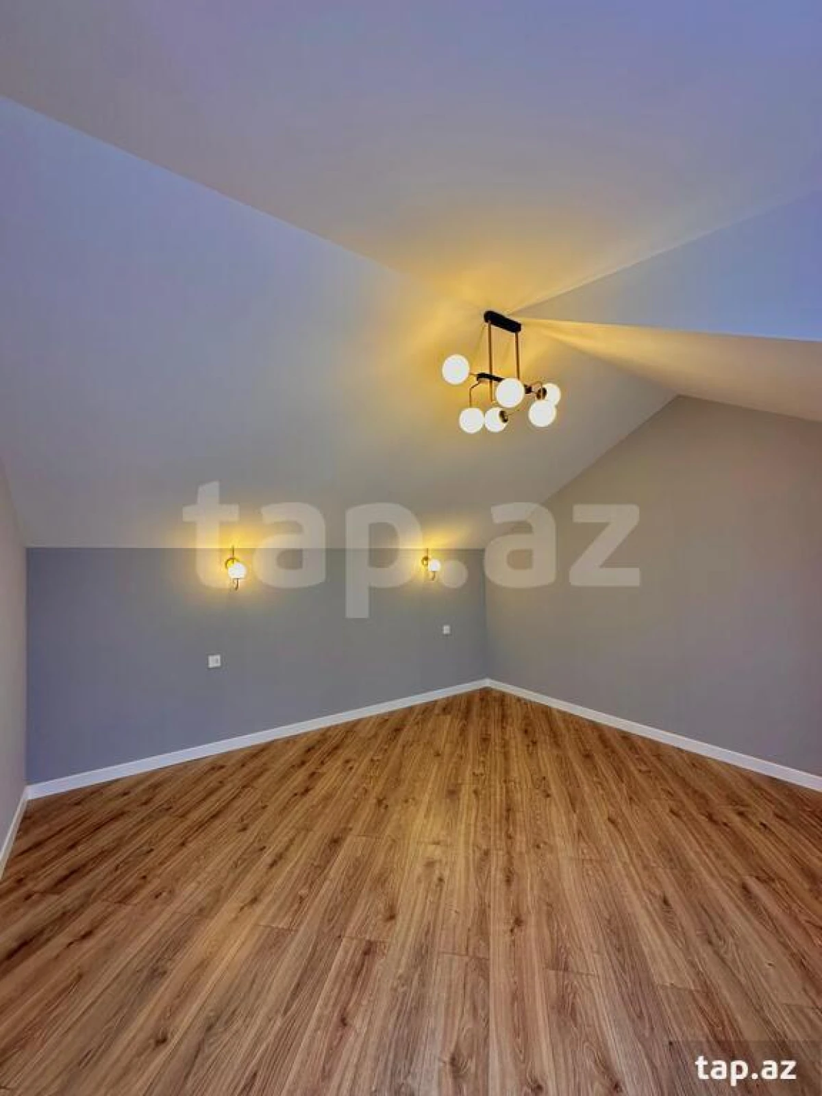 Satılır 4 otaqlı həyət evi