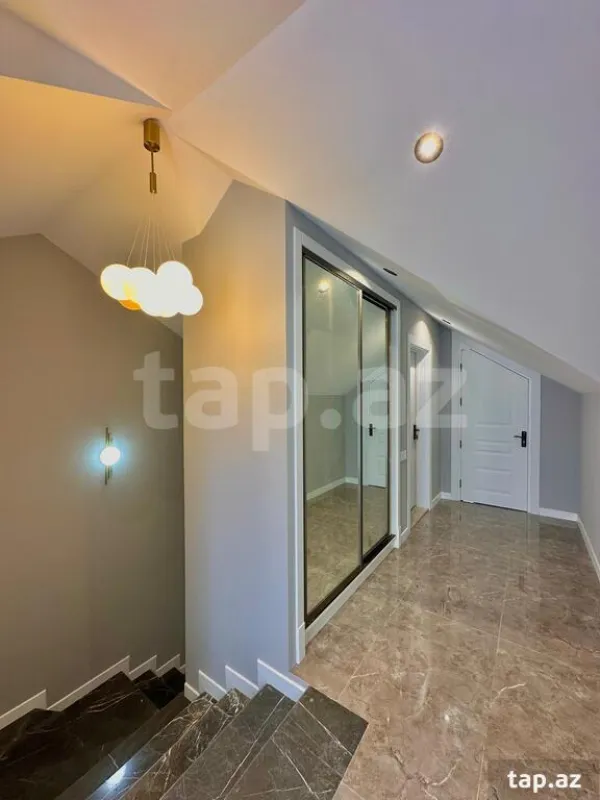 Satılır 4 otaqlı həyət evi