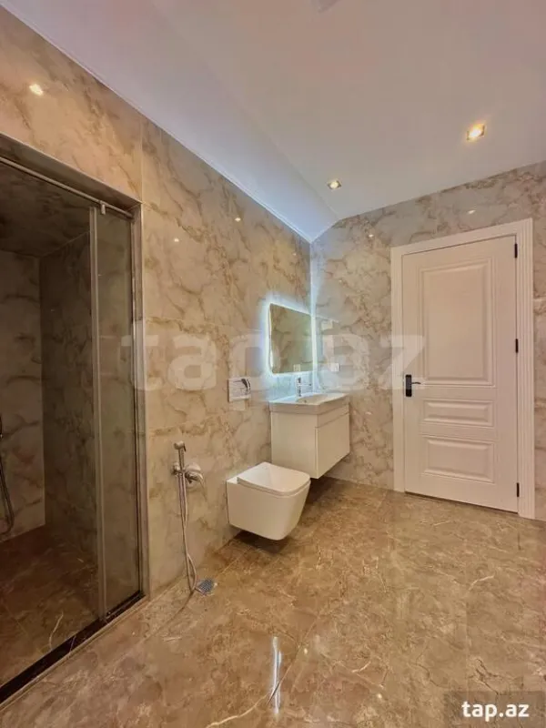 Satılır 4 otaqlı həyət evi