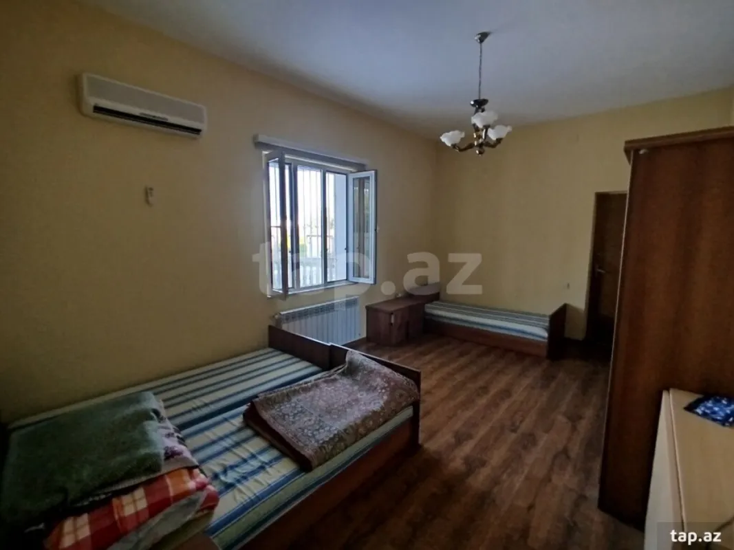 Satılır 4 otaqlı həyət evi 130 m²