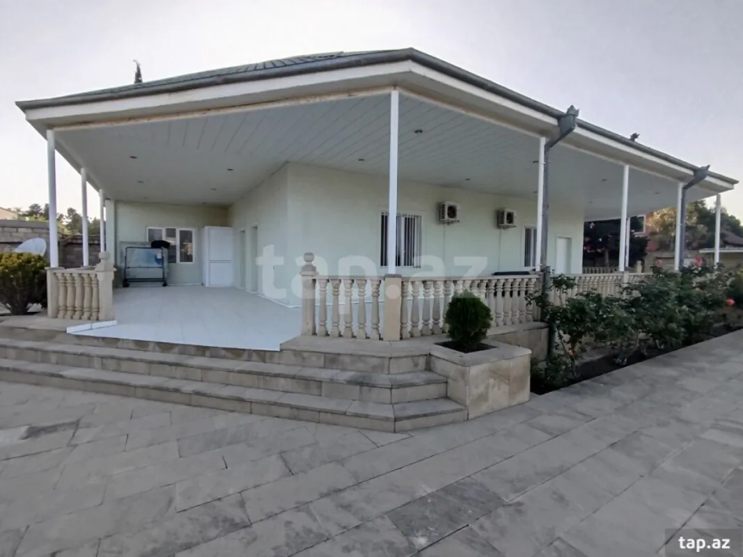 Satılır 4 otaqlı həyət evi 130 m²