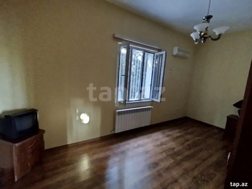 Satılır 4 otaqlı həyət evi 130 m²