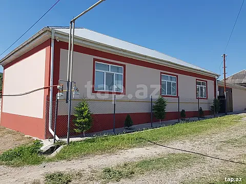 Kirayə verilir 2 otaqlı həyət evi 120 m² — Quba 2 otaq 120.00 m²