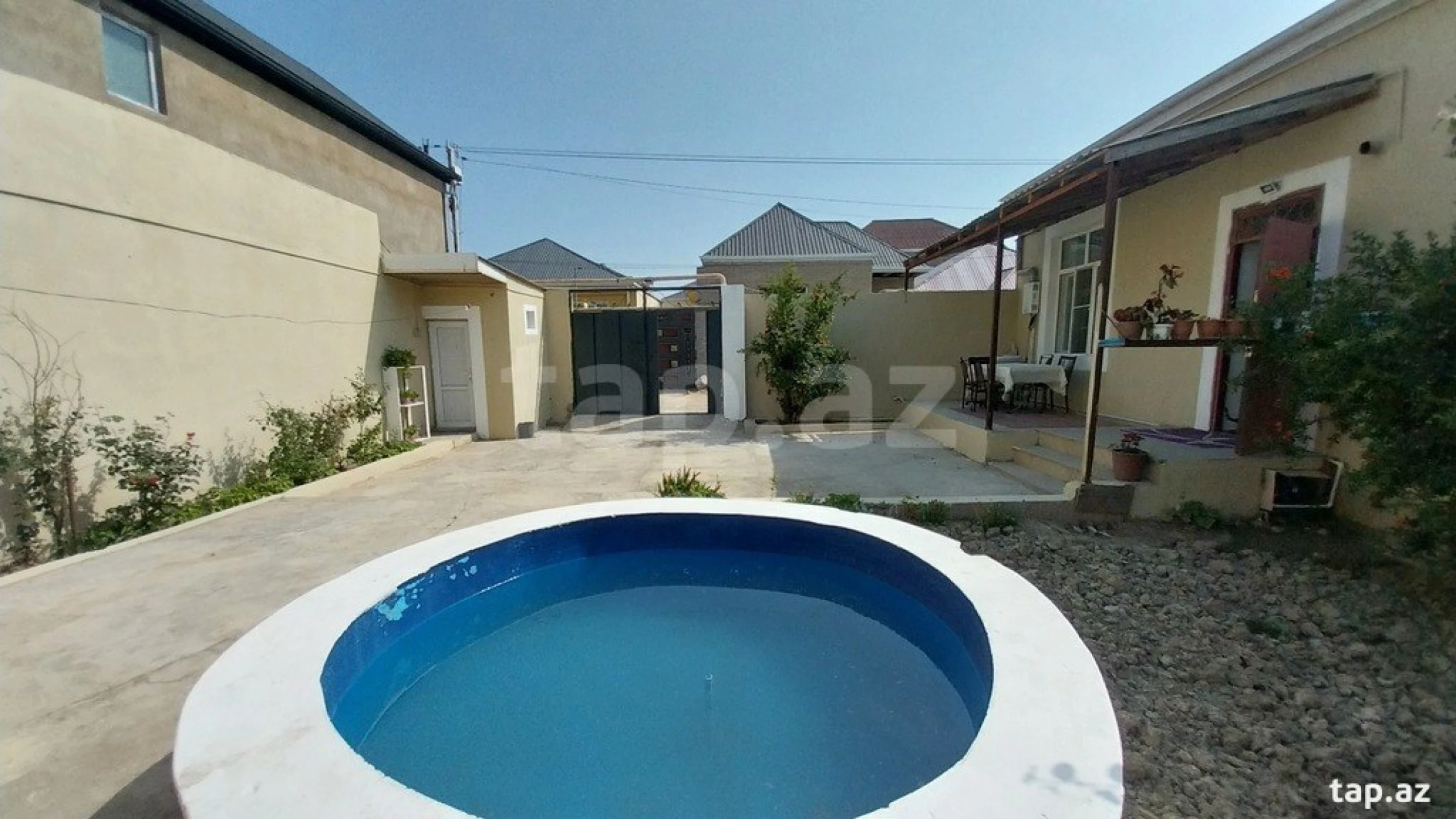 Satılır 4 otaqlı həyət evi 120 m²