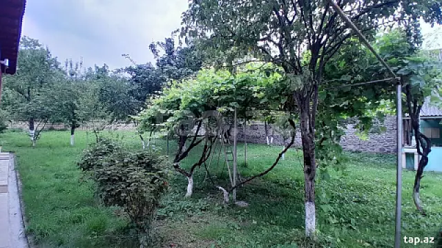 Satılır 3 otaqlı həyət evi