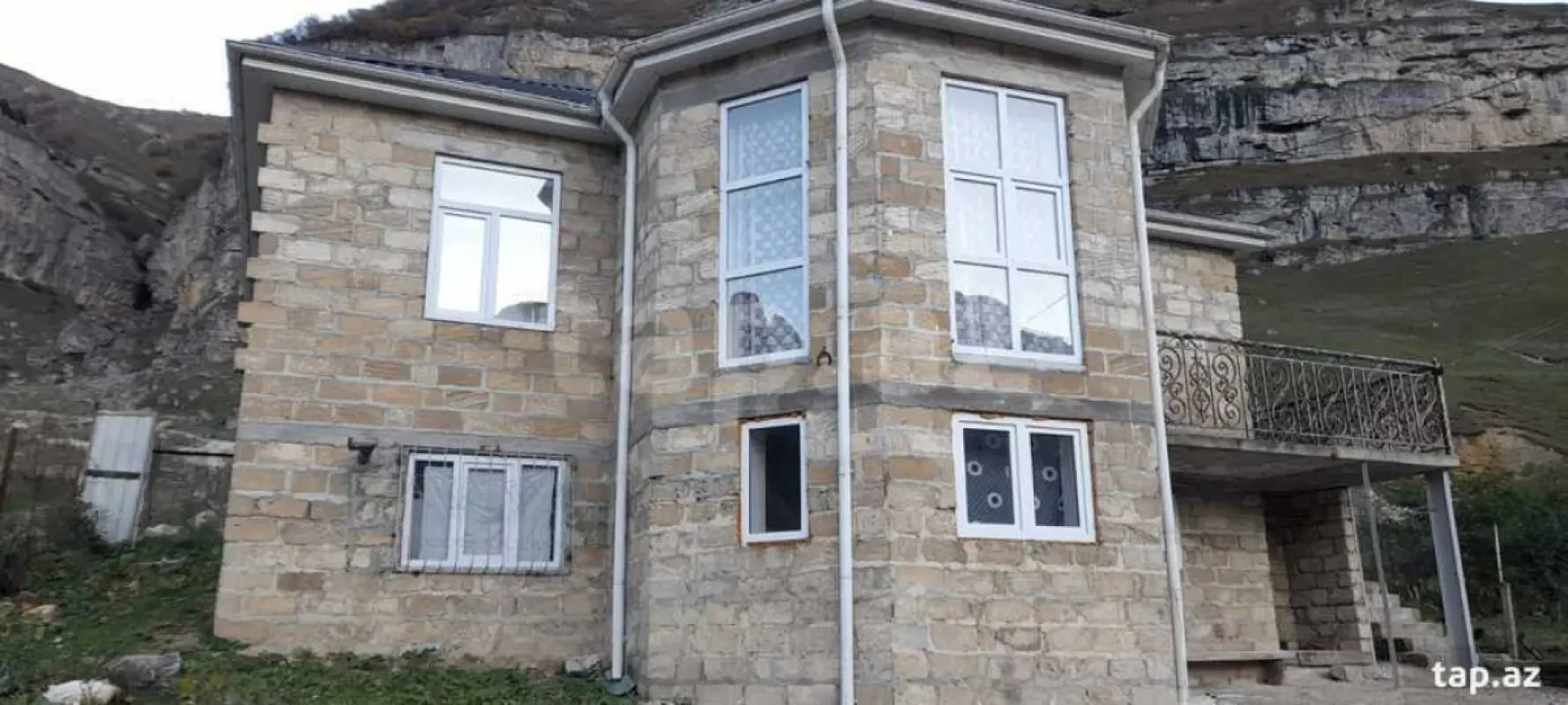 Kirayə verilir 4 otaqlı həyət evi 130 m²