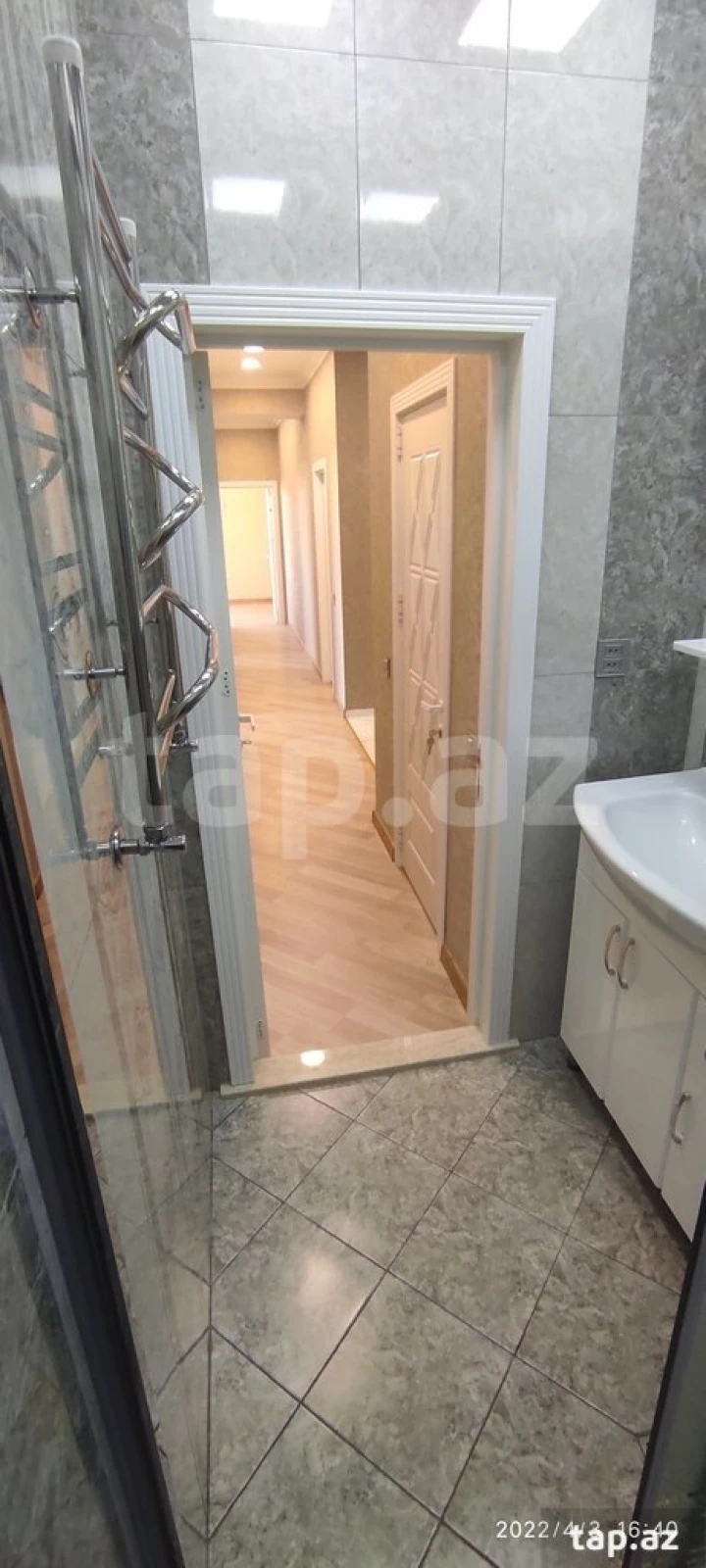 Kirayə verilir 2 otaqlı yeni tikili 93 m²