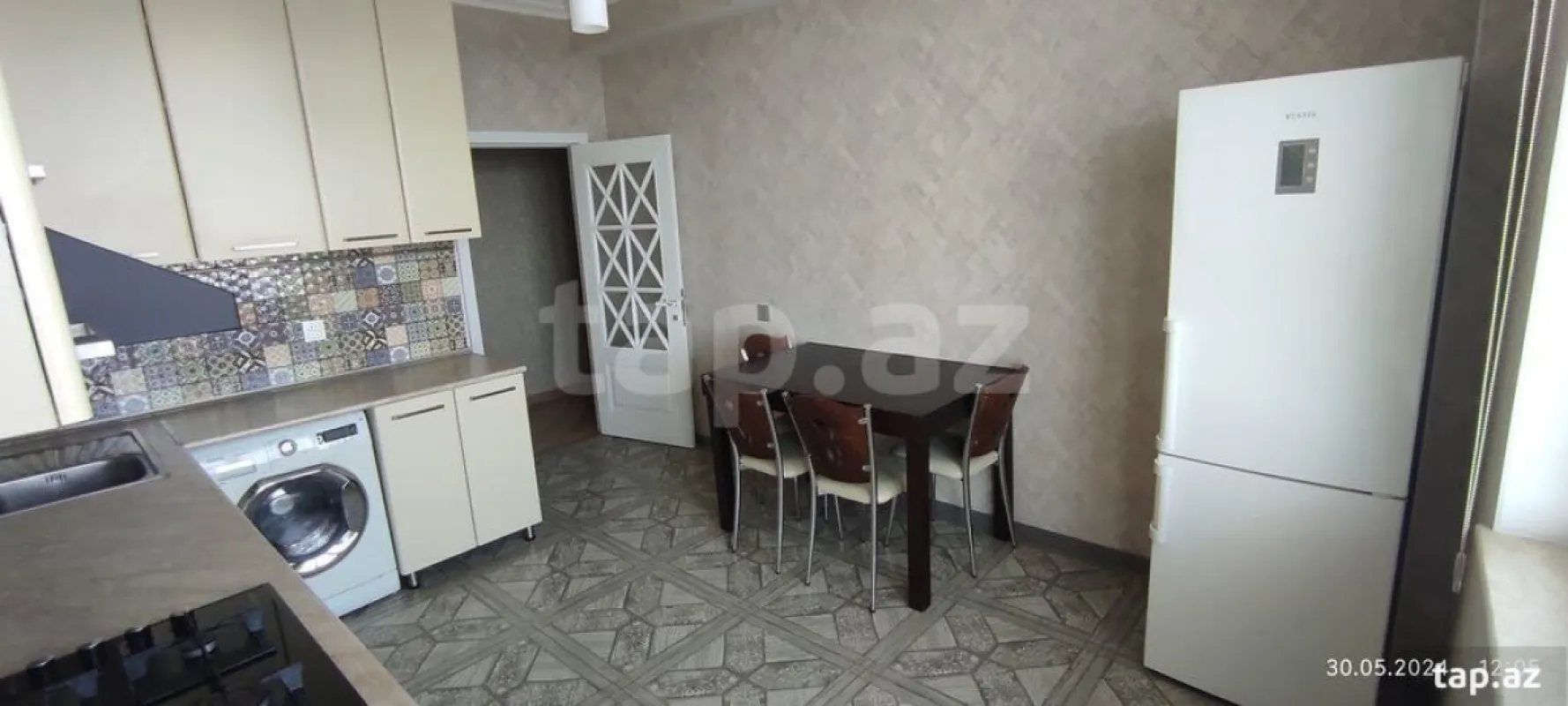 Kirayə verilir 2 otaqlı yeni tikili 93 m²
