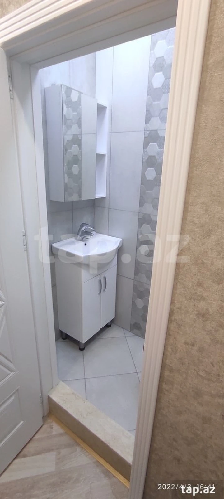 Kirayə verilir 2 otaqlı yeni tikili 93 m²