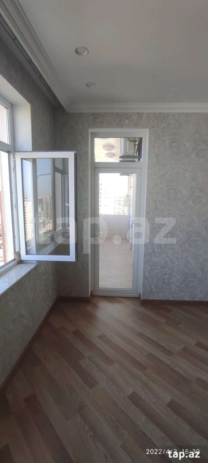 Kirayə verilir 2 otaqlı yeni tikili 93 m²