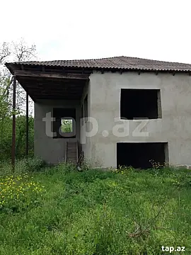 Satılır 5 otaqlı həyət evi