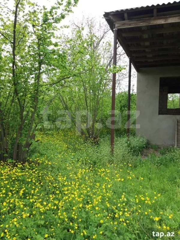 Satılır 5 otaqlı həyət evi