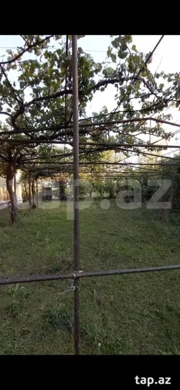 Satılır 6 otaqlı həyət evi