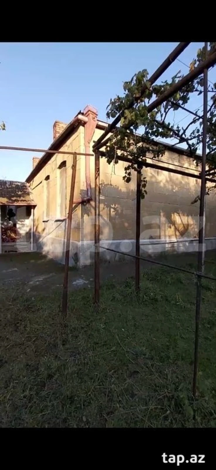 Satılır 6 otaqlı həyət evi