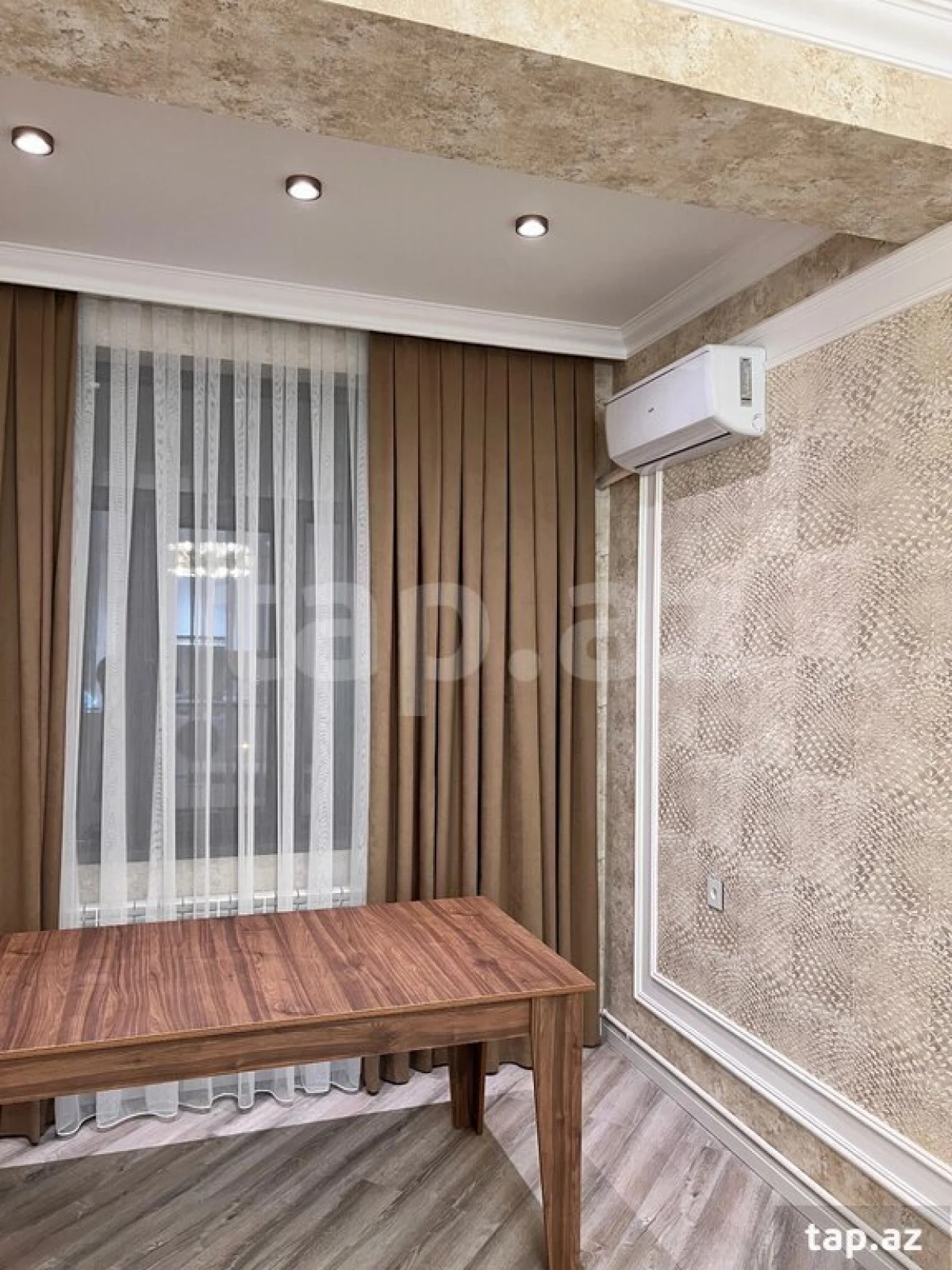 Kirayə verilir 3 otaqlı yeni tikili 80 m²