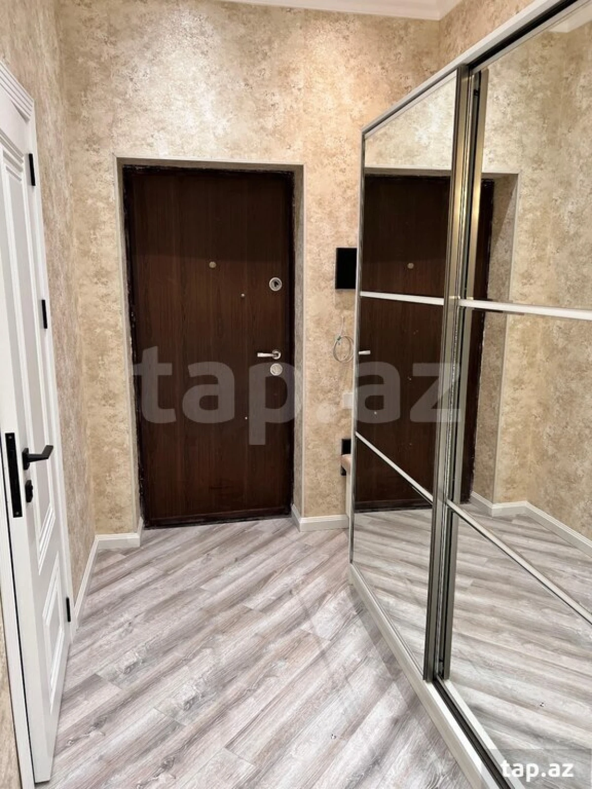 Kirayə verilir 3 otaqlı yeni tikili 80 m²