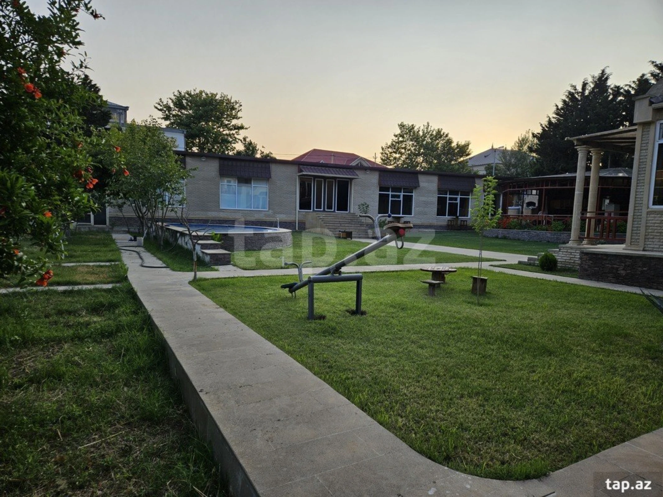 Kirayə verilir 7 otaqlı həyət evi